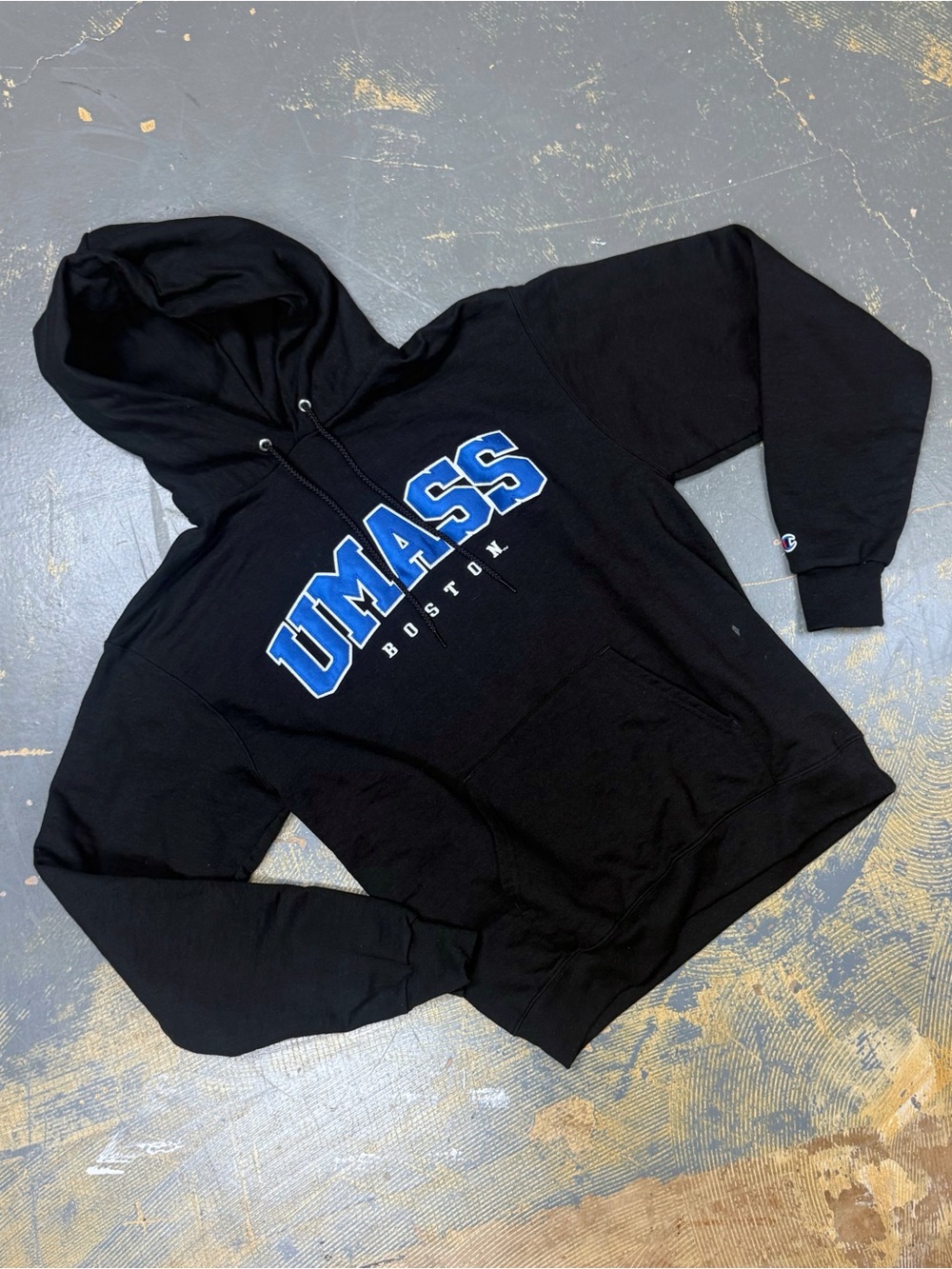 Champion UMASS Boston Pull Over Hooded Sweater Medium Royal Blue NCAA